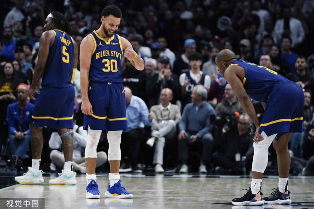 与此同时 与此同时