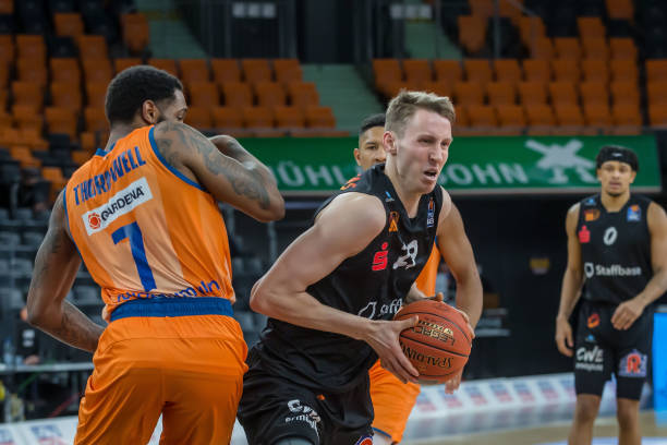 弧线破门 弧线破门