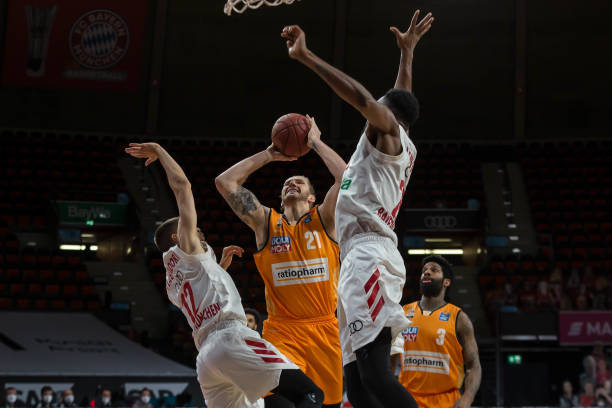 人士中引发 人士中引发